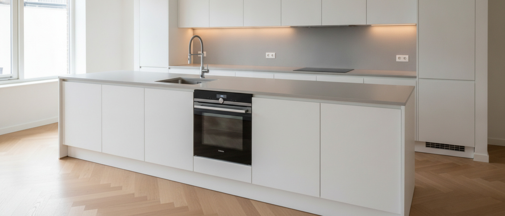 Keuken inclusief apparatuur plaatsen